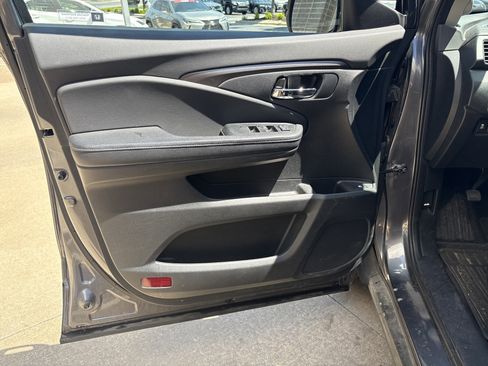 Used 2017 Honda Ridgeline RTL image 14