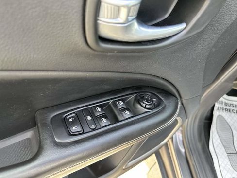 Used 2021 Jeep Compass Latitude AWD/4WD image 9
