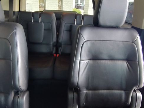 Used 2019 Ford Flex Limited w/ Equipment Group 301A FWD image 9