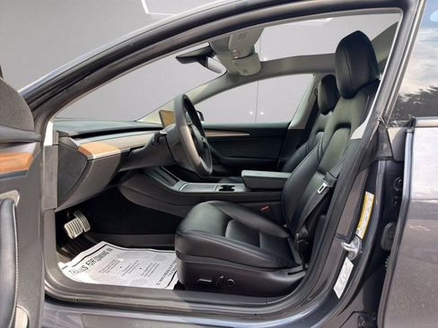 Used 2021 Tesla Model 3 Performance image 9