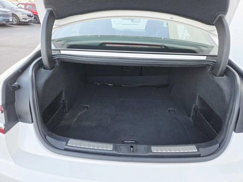 Used 2018 Lincoln Continental Select w/ Continental Climate Package image 11