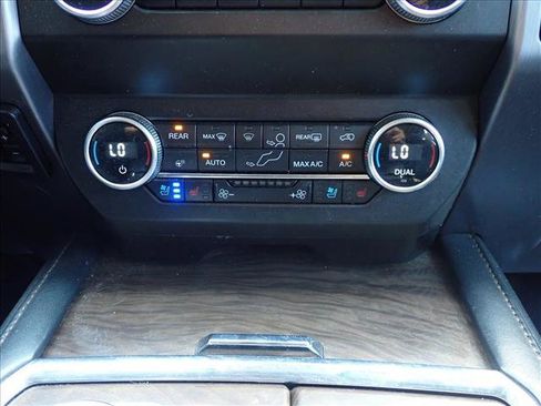 Used 2020 Ford Expedition Platinum AWD/4WD image 21