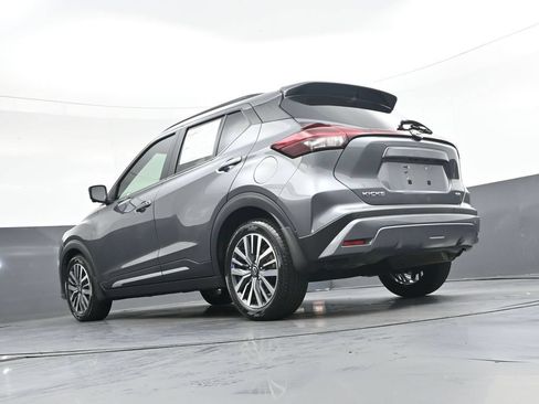 Used 2023 Nissan Kicks SR w/ SR Premium Package FWD image 48