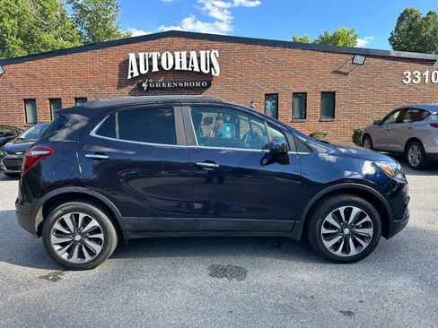 Used 2022 Buick Encore Preferred w/ Safety Package II AWD/4WD image 8