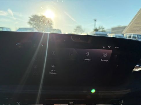 Used 2024 Buick Envista Sport Touring w/ Convenience I Package FWD image 19