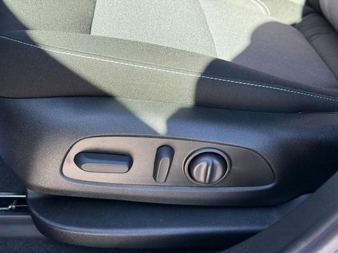 Used 2025 Chevrolet Blazer LT image 19