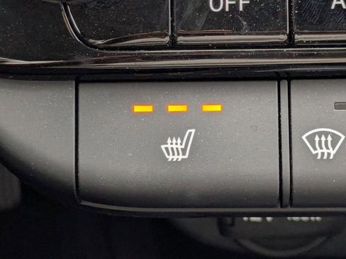 Used 2025 Hyundai Elantra SEL FWD image 24