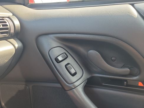 Used 1995 Chevrolet Camaro Z28 RWD image 27