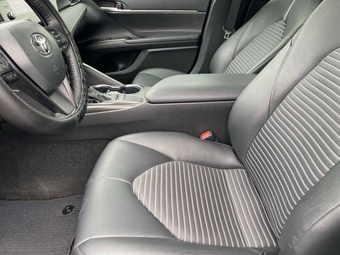 Used 2024 Toyota Camry SE image 25