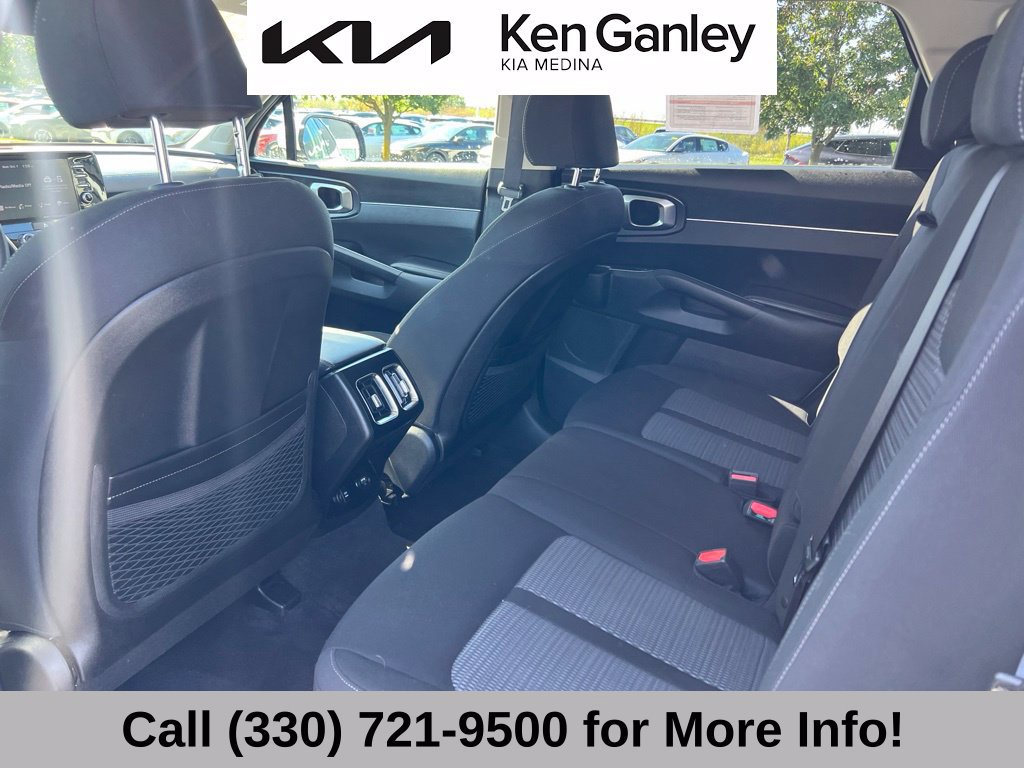 Certified 2023 Kia Sorento LX AWD/4WD image 45