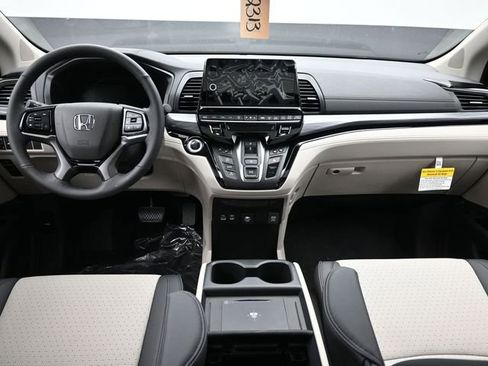New 2026 Honda Odyssey Elite image 9