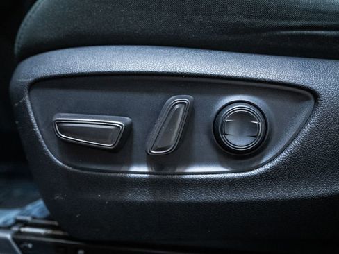 Used 2020 Toyota RAV4 XLE w/ Convenience Package image 21