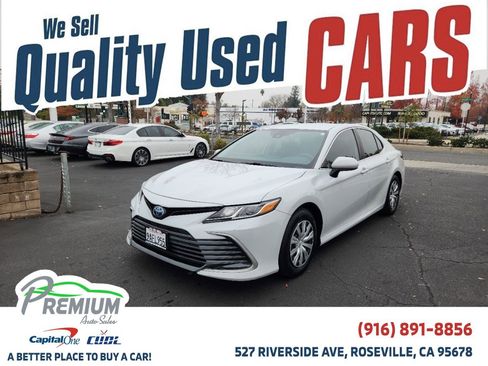 Used 2022 Toyota Camry LE image 1