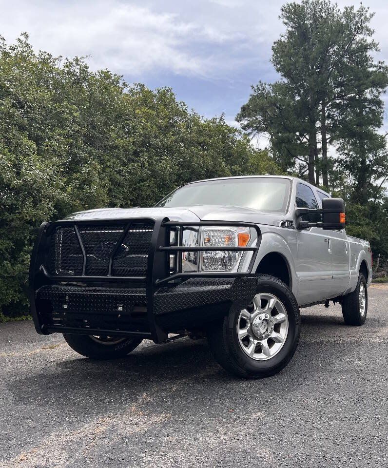 Used 2016 Ford F250 Lariat w/ Lariat Interior Package AWD/4WD image 2
