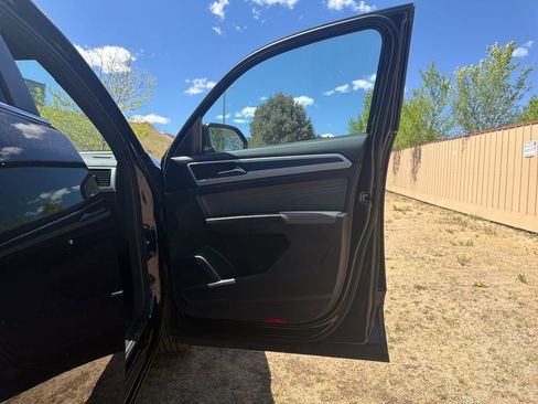 Used 2022 Volkswagen Atlas Cross Sport SEL image 30