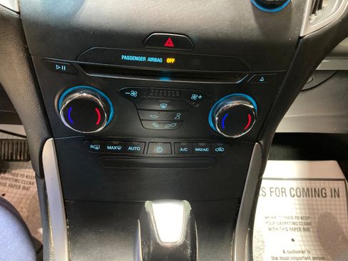 Used 2018 Ford Edge SEL w/ Class II Trailer Tow Package image 24