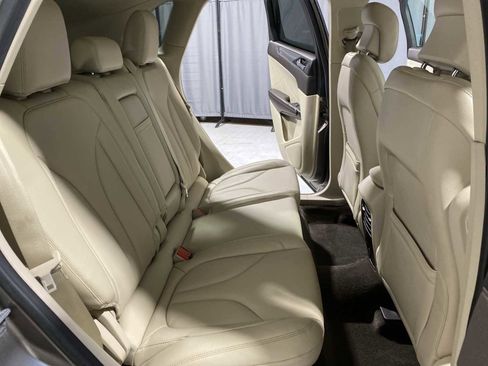 Used 2017 Lincoln MKC Premiere image 13