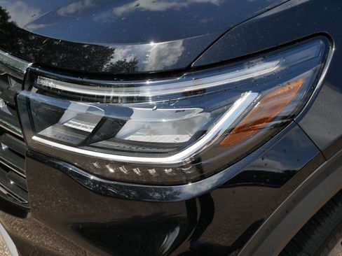 Used 2026 Ford Explorer Active w/ Active Comfort Package AWD/4WD image 16