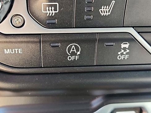 Used 2022 Jeep Wrangler Unlimited Sport AWD/4WD image 25