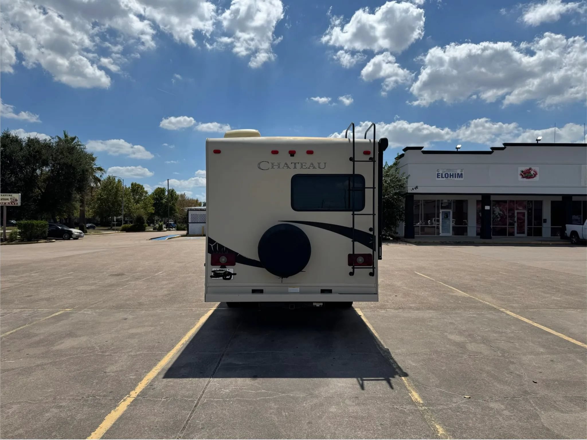 Used 2017 Ford E-450 and Econoline 450 Super Duty w/ Motorhome Prep Package RWD image 7