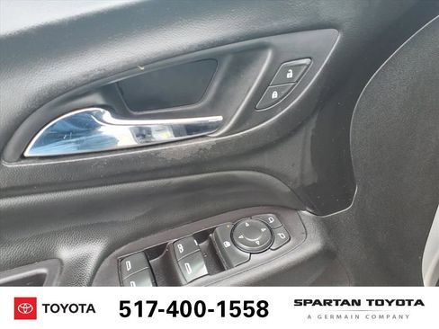 Used 2020 Chevrolet Equinox LT w/ Driver Convenience Package image 14