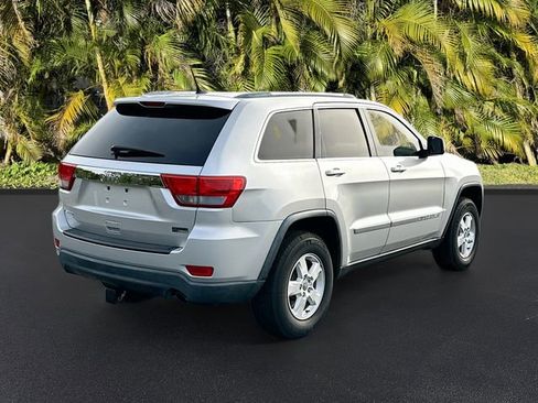 Used 2011 Jeep Grand Cherokee Laredo image 5