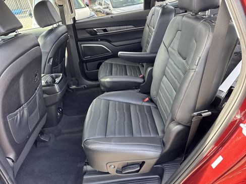 Certified 2024 Kia Telluride SX Prestige image 20
