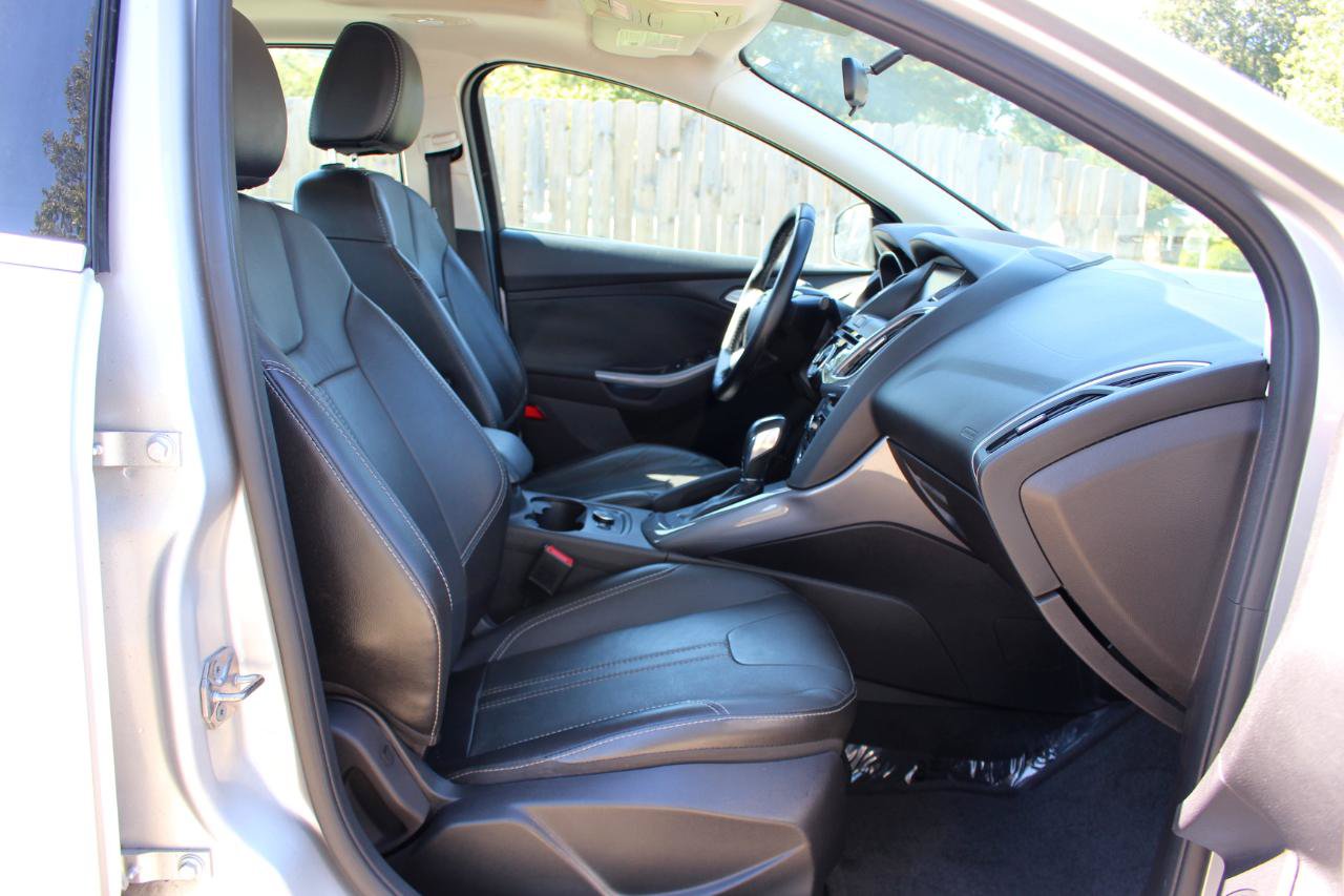 Used 2014 Ford Focus Titanium FWD image 41
