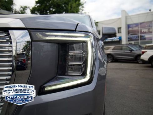 Used 2021 GMC Yukon Denali AWD/4WD image 7