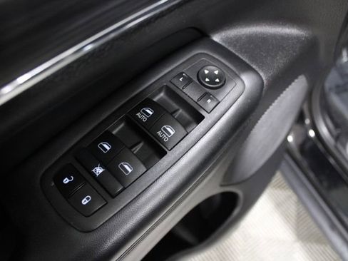 Used 2022 Jeep Grand Cherokee Limited w/ Trailer Tow Group IV image 20