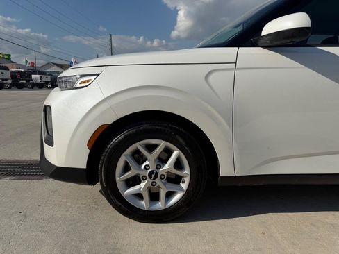 Used 2022 Kia Soul LX w/ Technology Package FWD image 7