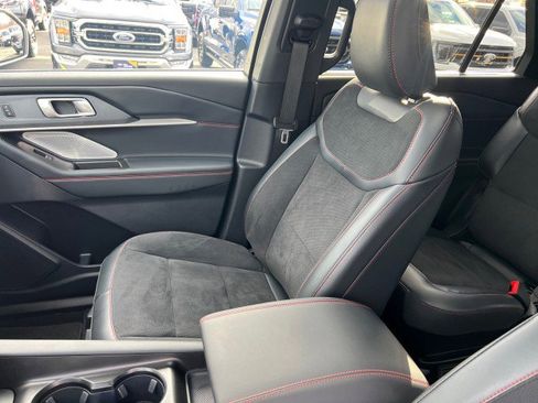 Certified 2025 Ford Explorer ST image 8