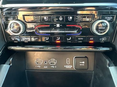 Used 2023 Jeep Grand Cherokee Overland image 33