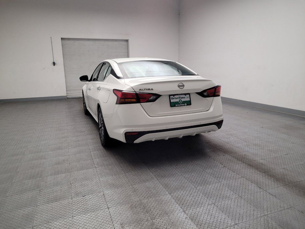 Used 2025 Nissan Altima 2.5 SV FWD image 6