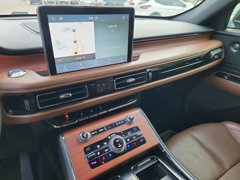 Used 2020 Lincoln Aviator Reserve w/ Elements Package Plus image 21