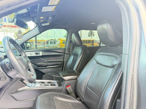 Used 2020 Ford Explorer Limited RWD image 9