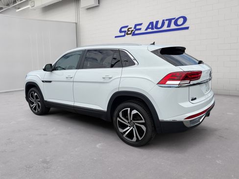 Used 2023 Volkswagen Atlas Cross Sport SEL AWD/4WD image 3