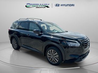 Used 2024 Nissan Pathfinder SL w/ SL Premium Package FWD video 1