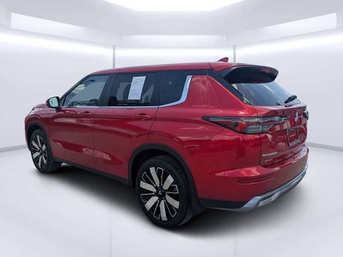Used 2025 Mitsubishi Outlander SE FWD image 5