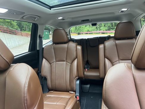 Used 2024 Subaru Ascent Touring AWD/4WD image 29
