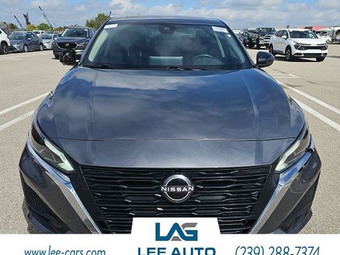 Used 2023 Nissan Altima 2.5 SL image 1