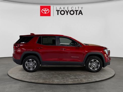 Used 2025 GMC Terrain Elevation w/ Technology Package II AWD/4WD image 11