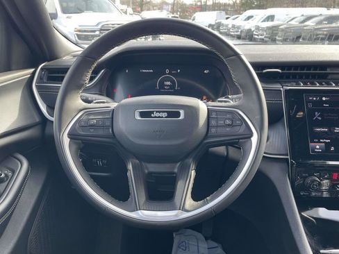 Certified 2024 Jeep Grand Cherokee L Laredo image 23