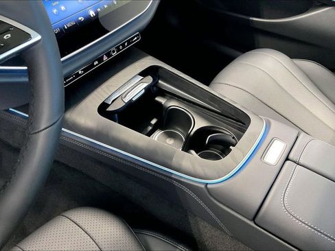 New 2026 Mercedes-Benz E 350 4MATIC Sedan image 7