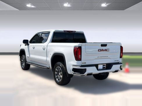 Used 2024 GMC Sierra 1500 AT4 w/ Technology Package AWD/4WD image 3