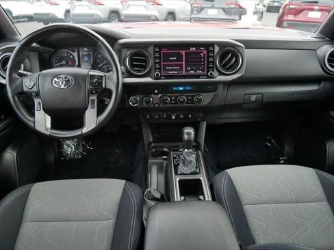 Certified 2021 Toyota Tacoma TRD Off-Road w/ Technology Package AWD/4WD image 14
