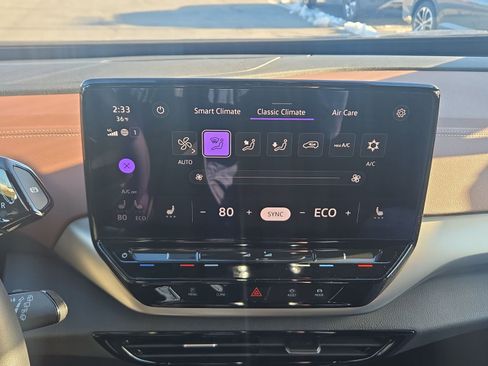 Certified 2023 Volkswagen ID.4 2WD image 32