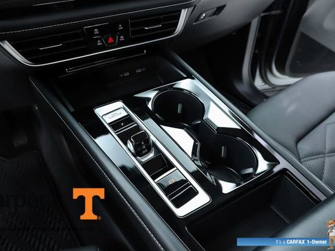Used 2024 Volkswagen Atlas SE FWD image 63