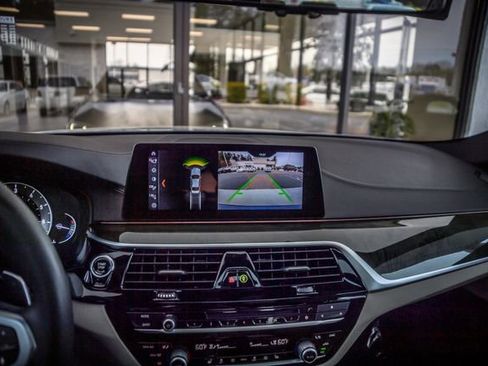 Used 2018 BMW 540i image 25