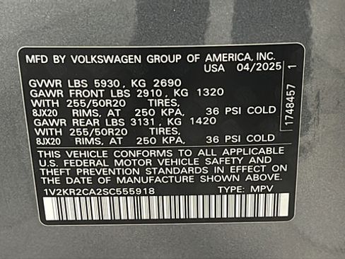 Used 2025 Volkswagen Atlas SE AWD/4WD image 30